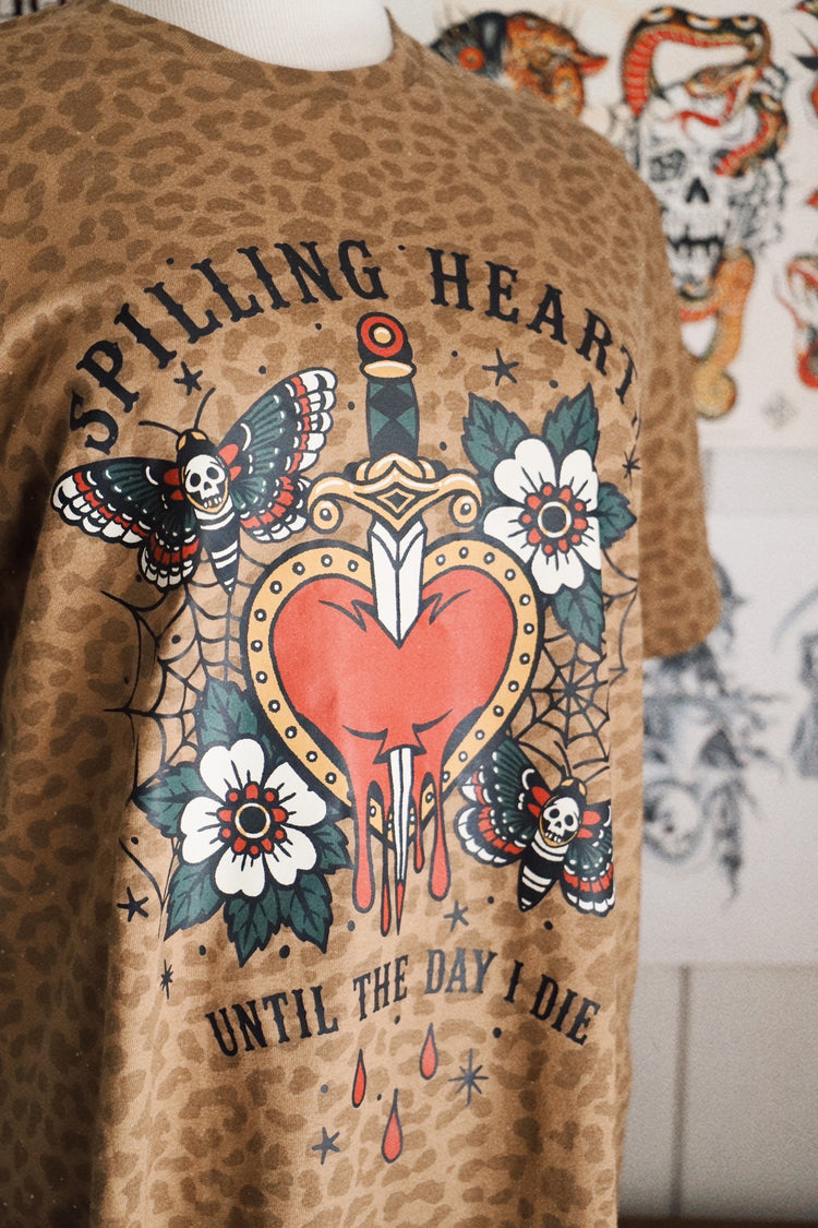 Spilling Hearts tee in Leopard
